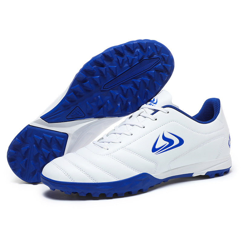 Outdoor sports soccer shoes