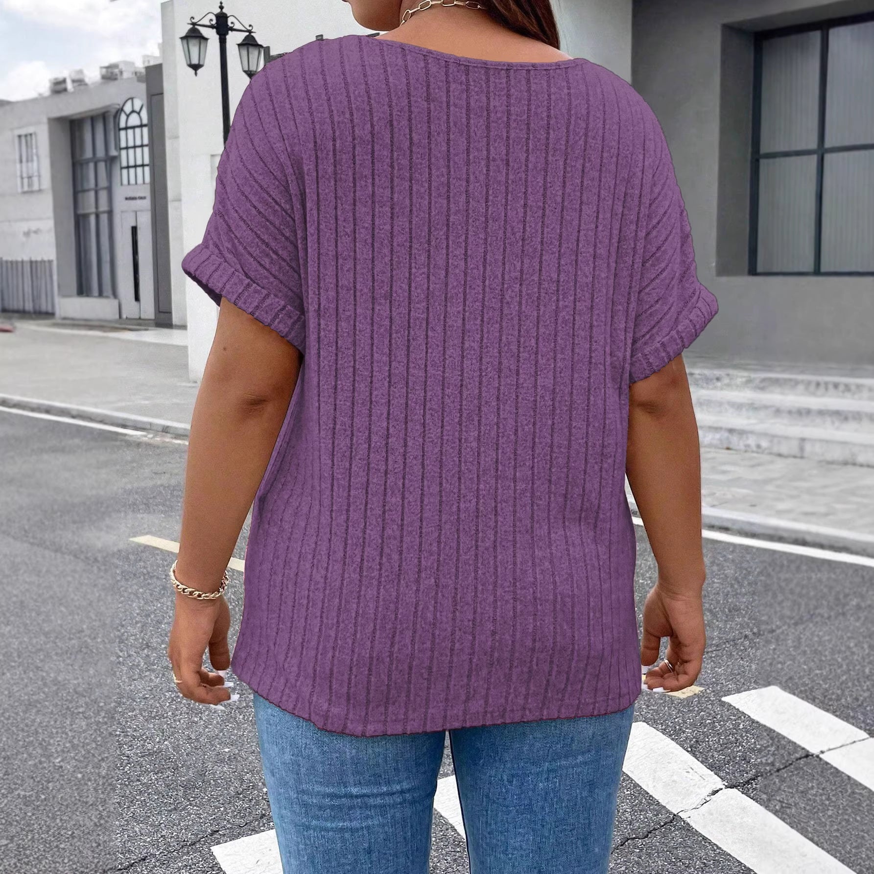 Femmes Top avec un col en V et manches courtes