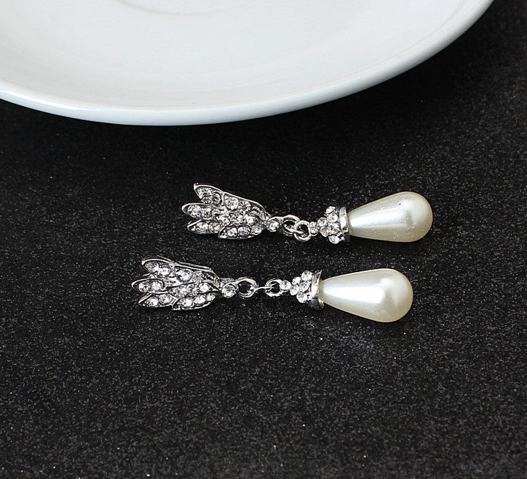 Le costume et pendentif bijoux alliage collier mariée accessoires de mariage
