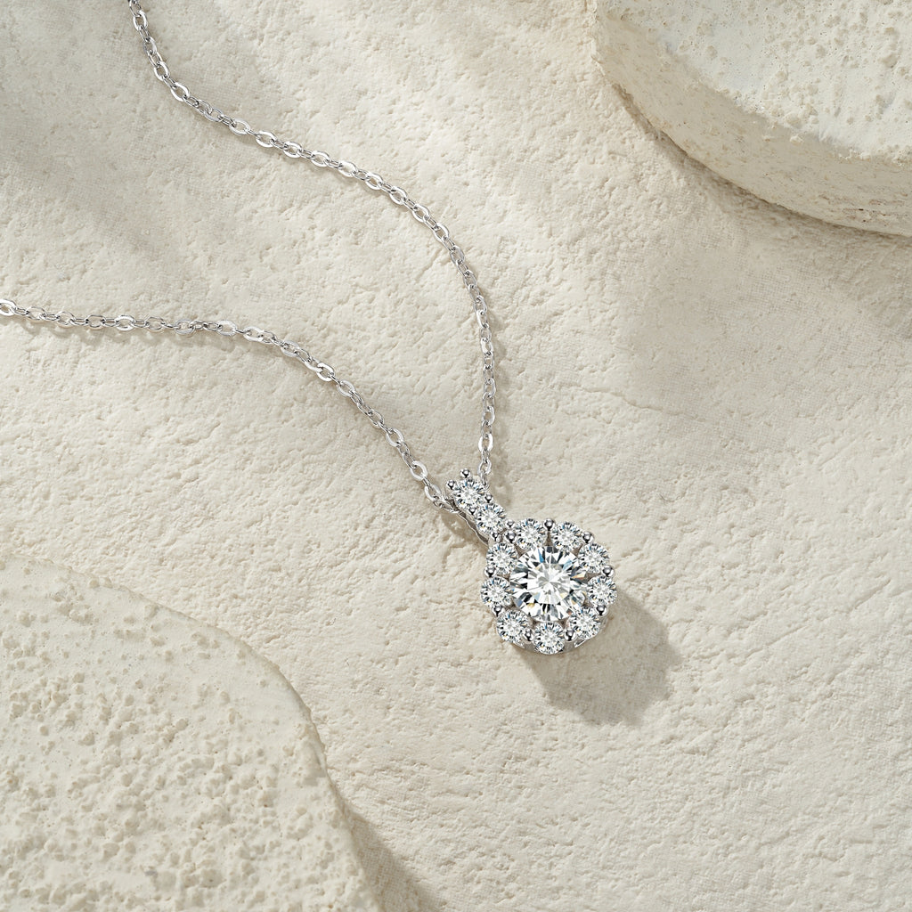S925 Argent Sterling 1ct D Couleur VVS1 Collier en moisanite 40cm Halo Design Platinum plaqué