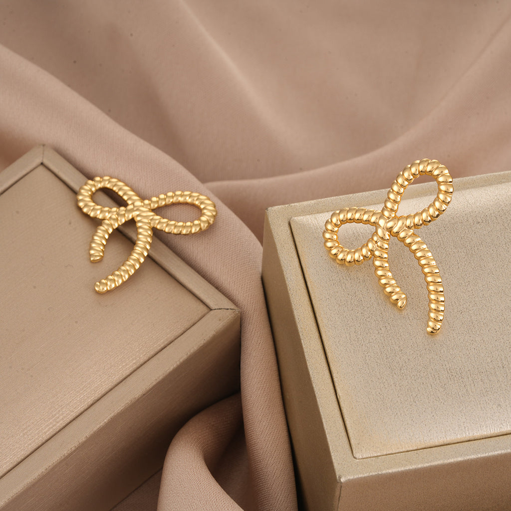 Boucles d'oreilles européennes et américaines tendance Chanel-Style Bowknot pour les femmes