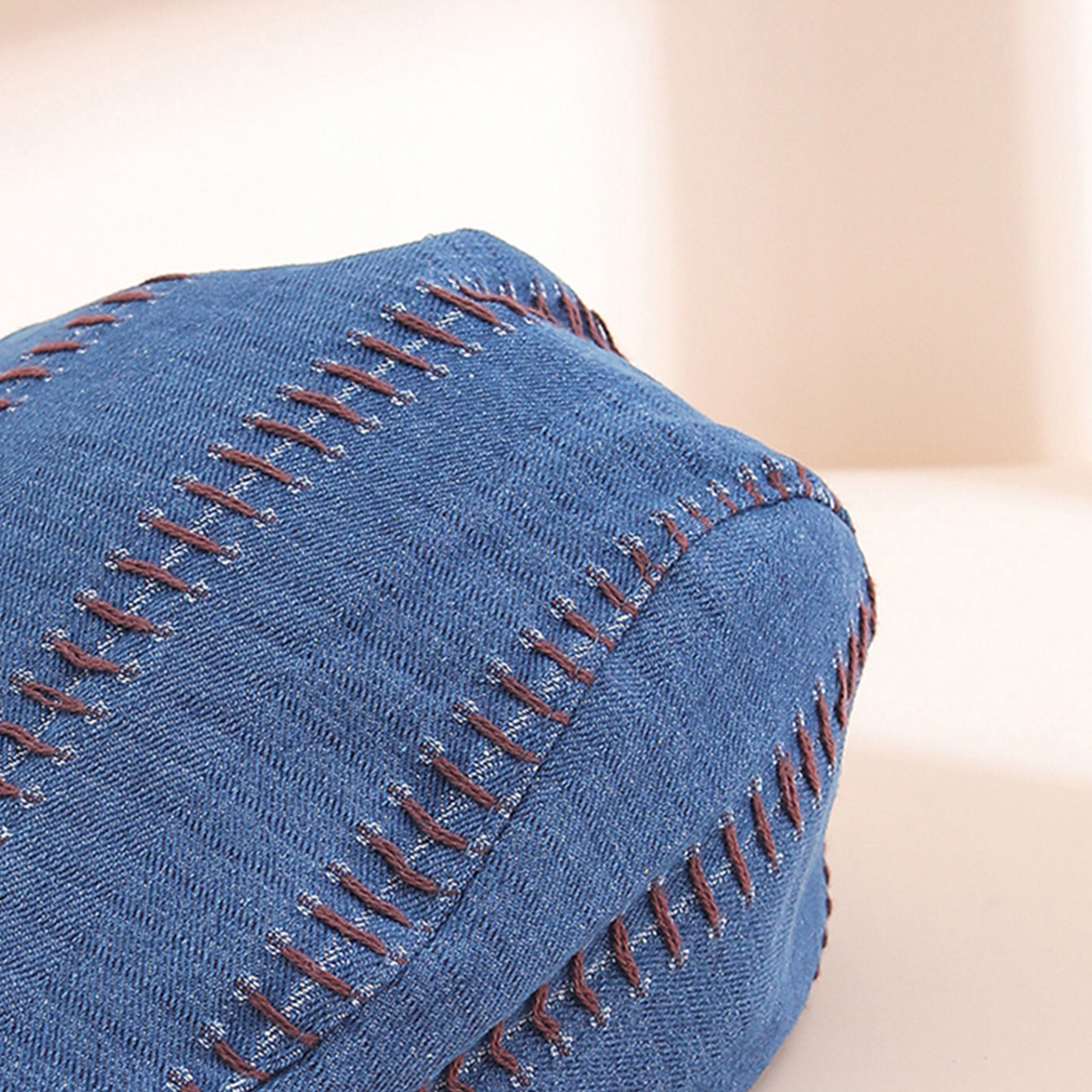 Chapeau avant Soft-top avec couture de couleur solide