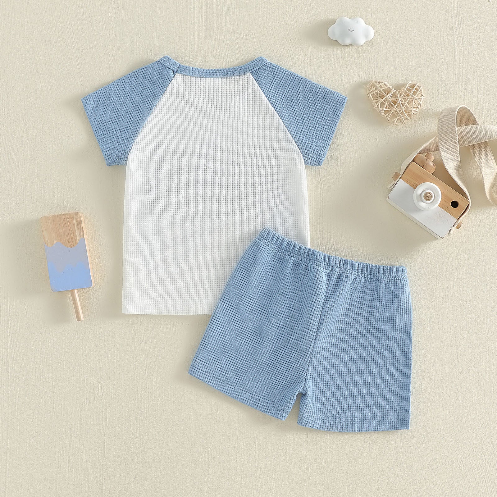 T-shirt et shorts à manches courtes brodés pour serviettes