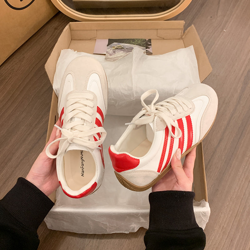 Femmes Chaussures de formateur rétro argent