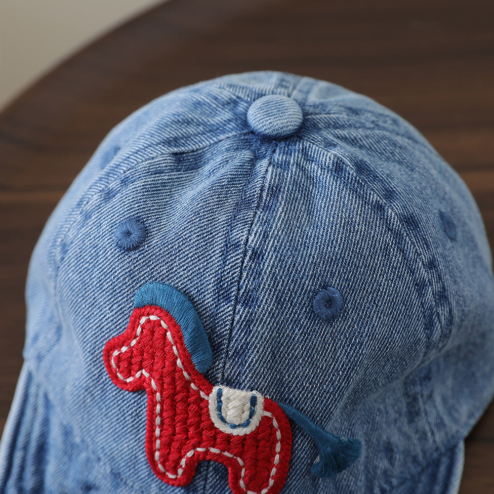 Chapeau de canard denim lavé à l'eau pour nourrissons avec cheval rouge brodé trois dimensions mignon A
