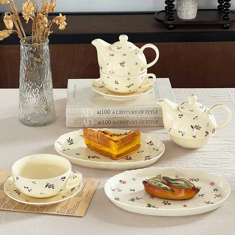 Cup et Saucer en céramique Floral-pattern ensemble une tasse et une théière en lettres théière Fl