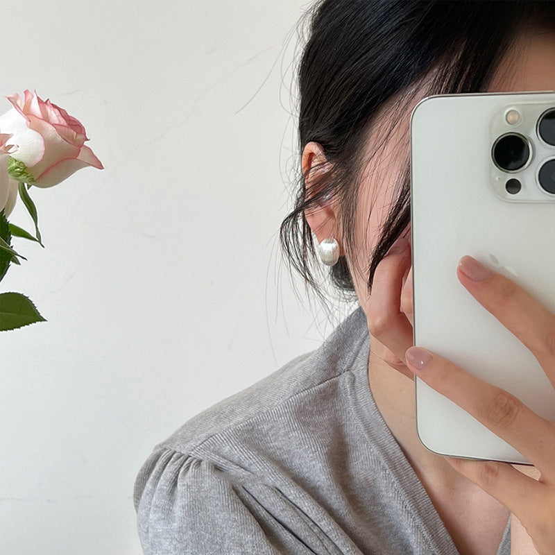 Boucles d'oreilles irrégulières et irrégulières