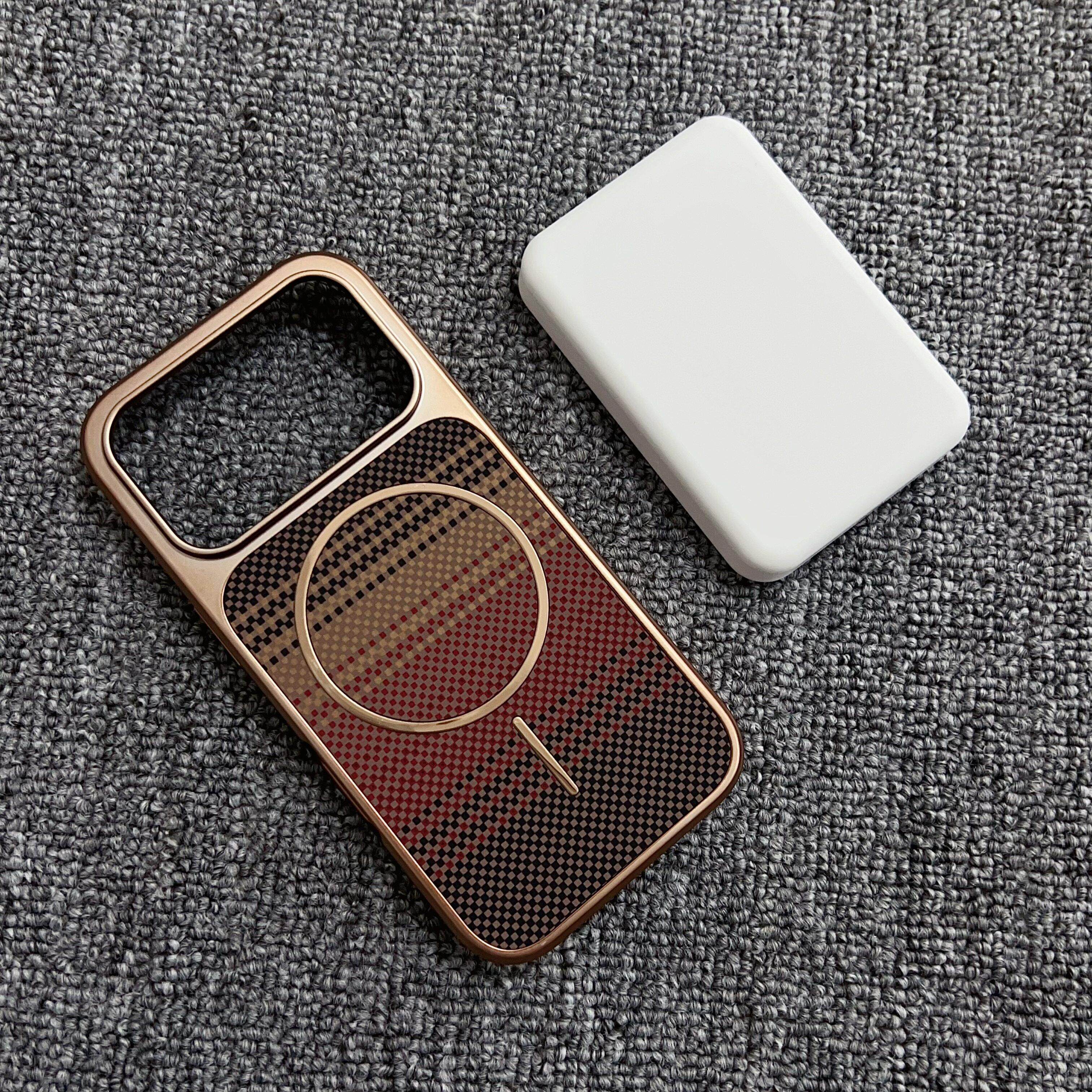 Couverture de protection de charge magnétique pour boîtier de téléphone en fibre de carbone