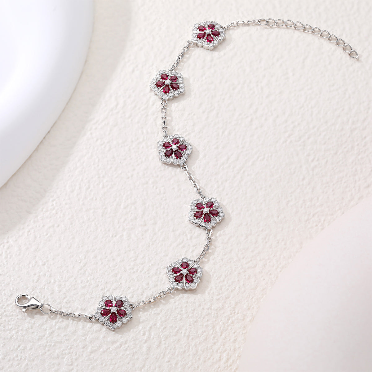 S925 Argent Sterling Rouge Lab-Grown Bracelet de fleur de pierres précieuses 16cm Platinum plaqué avec D Co