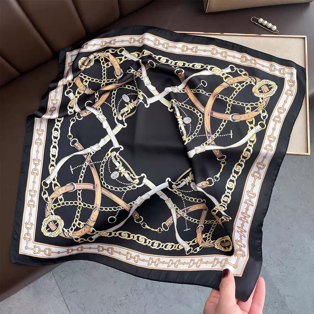 Écharpe carrée femmes Modeable petit mouchoir 70cm