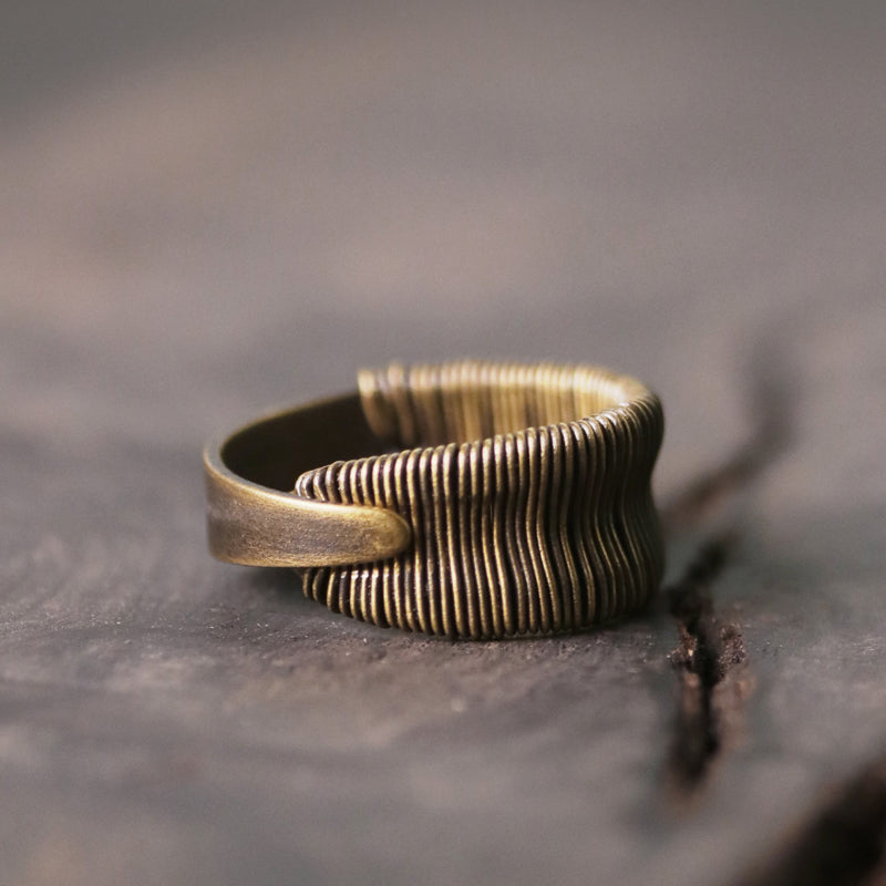 Copper Wire Winding Process Vintage bague personnalisée