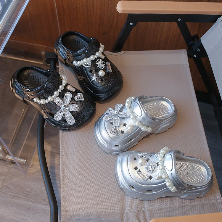 Clogs de chaînes de perles d'été