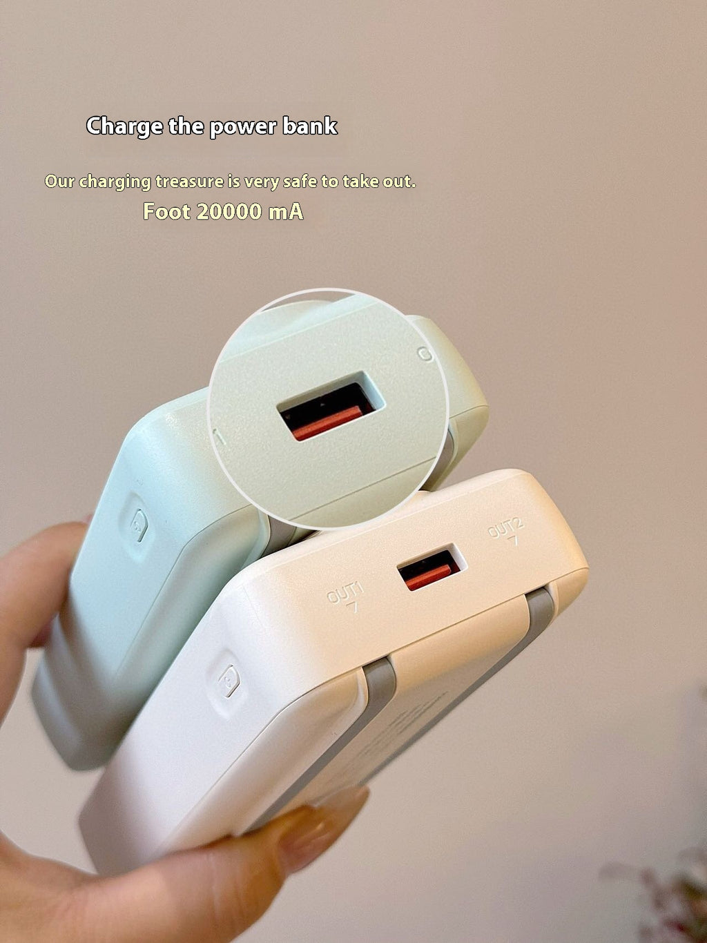 PD Fast Charge Power Bank 66W Super est livré avec câble de recharge