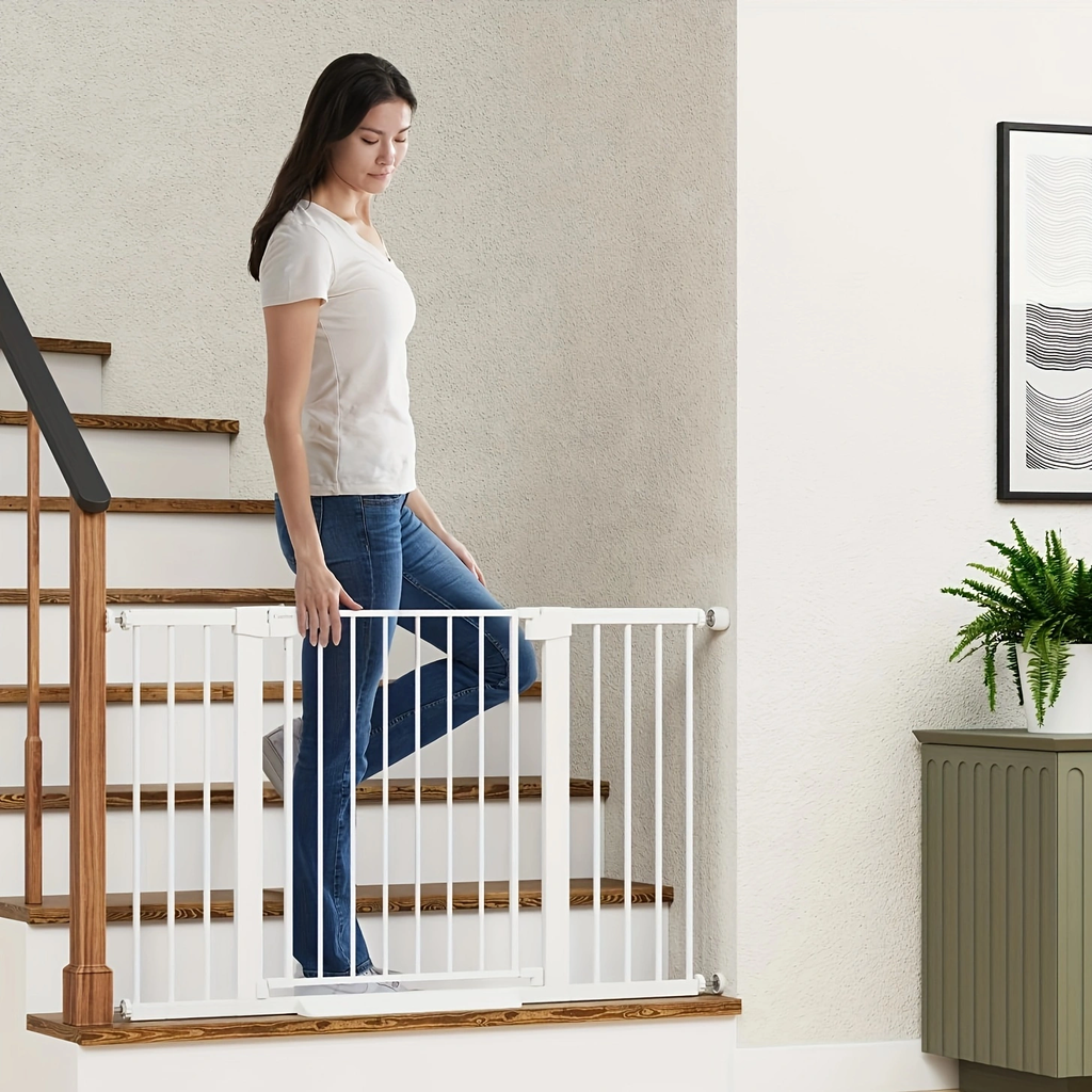 Installation sans effort et passage pratique La porte bébé et chien avec fermeture automatique Featu