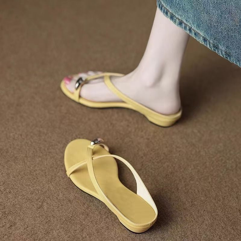 Belles Sandales Non Fatiguantes Parfaites avec des robes d'été