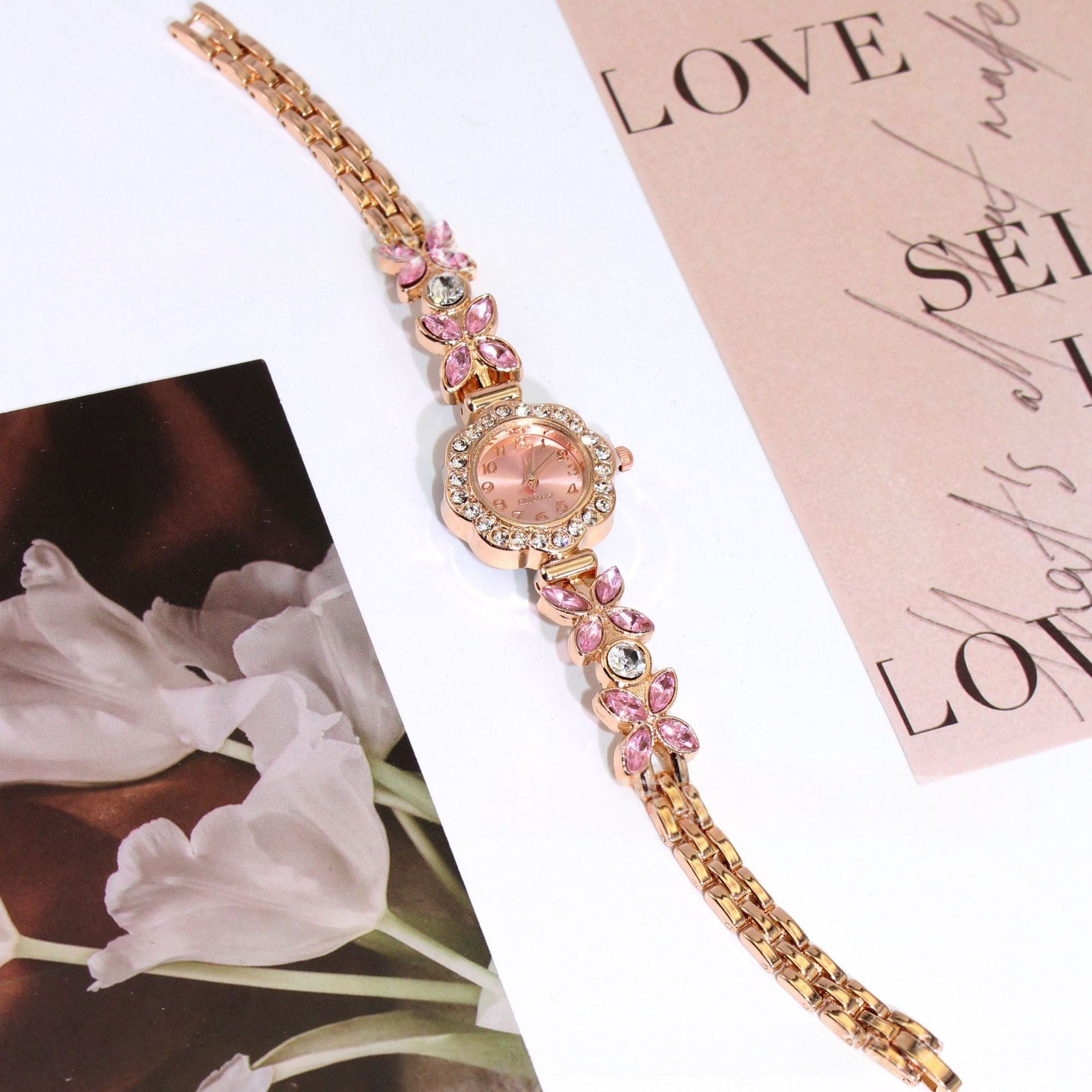 Montre bracelet ronde couleur de mode-diamant