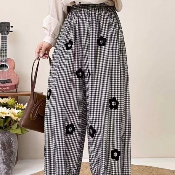 Pantalons de culture floraux en trois dimensions plaqués Pantalons à pattes droites en relief pour femmes