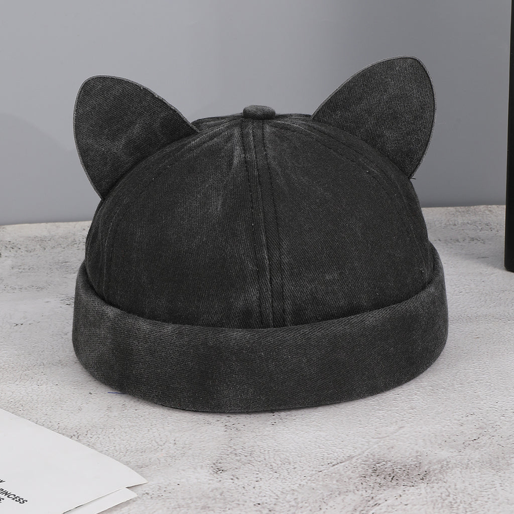 Le style Cat-ear de Lady Soft Top avec fixation réglable du dos crée une atmosphère de