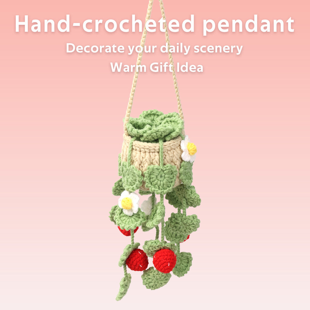 Crochet à la main suspendu pot d'ornement avec trailing de fraises décorations et blanc Bl