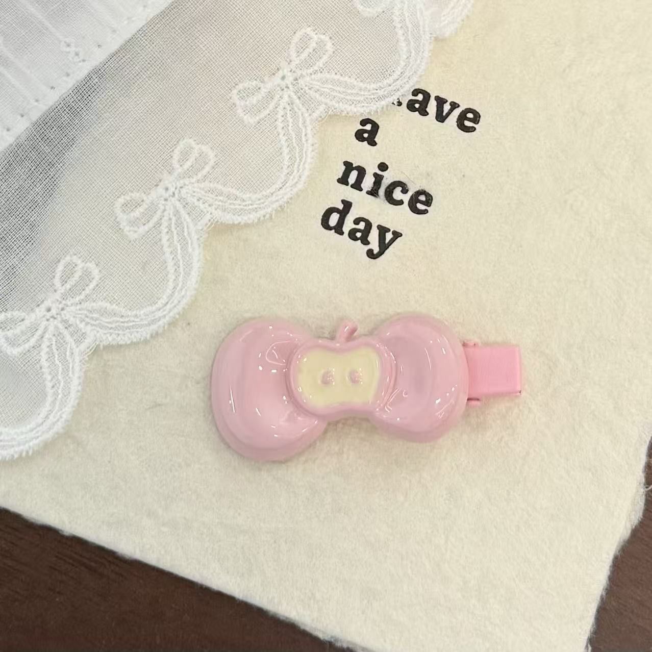Clip de cheveux de la crème de dessin animé polyvalente-couleur