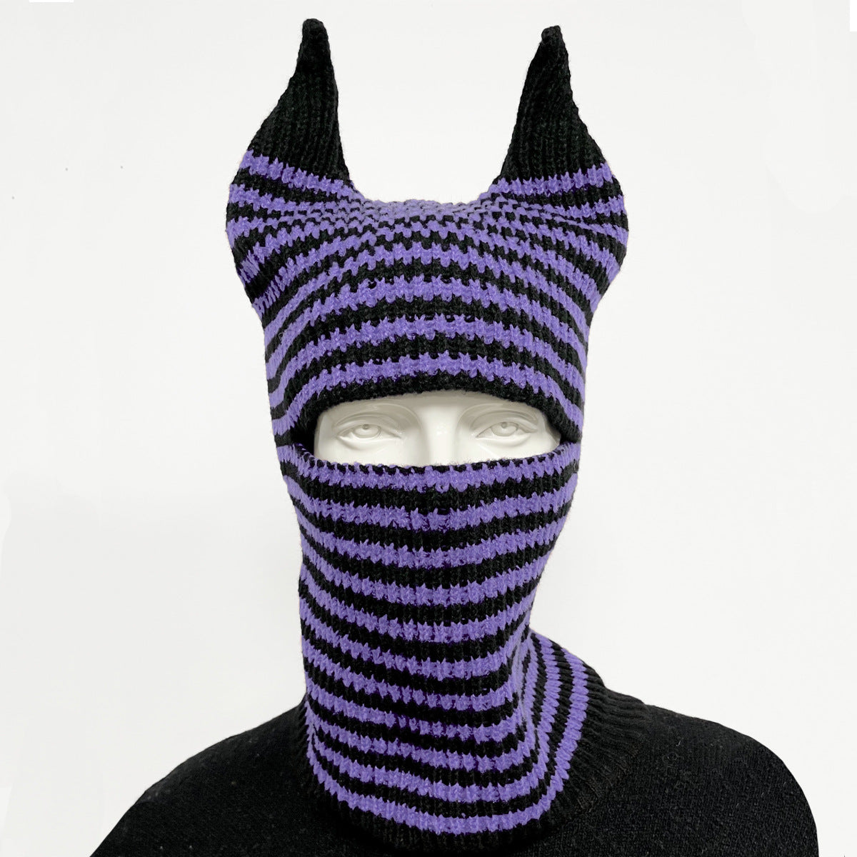 Chapeau rayé de corne d'Halloween