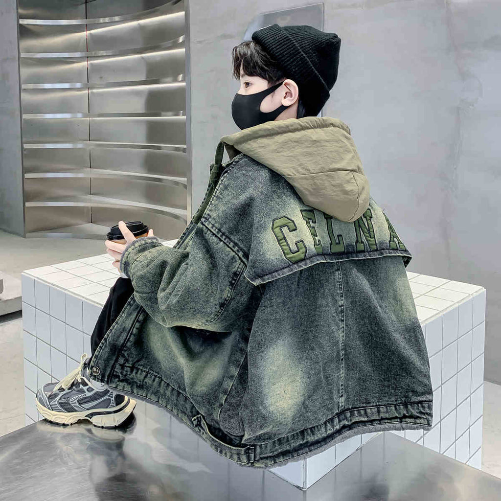 Manteau de denim pour garçon plus âgé