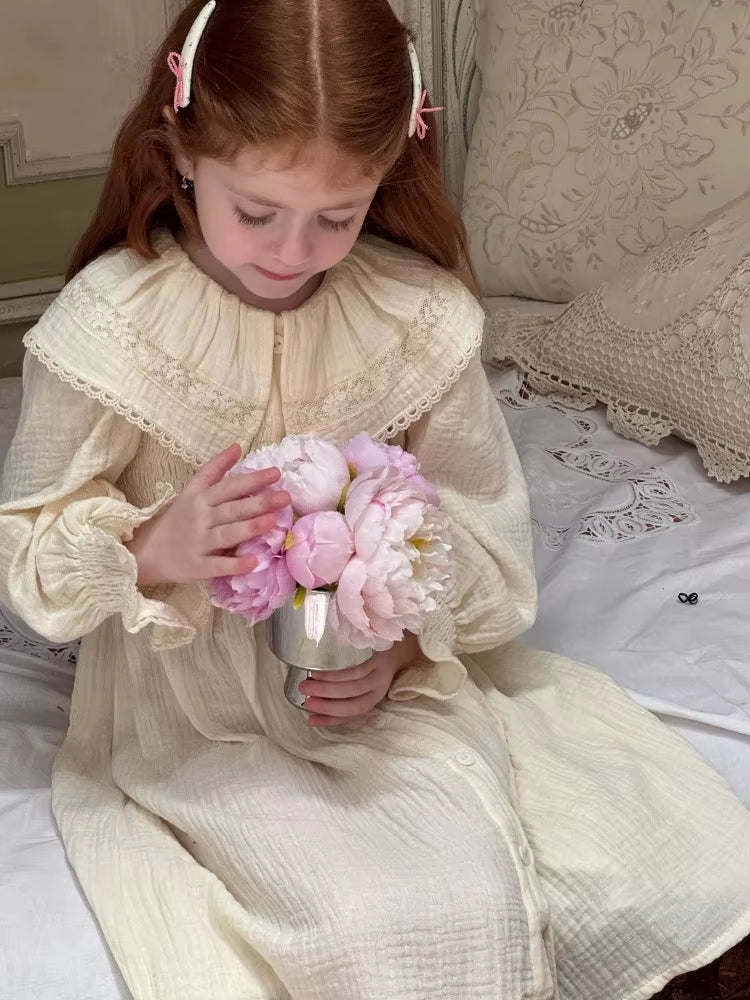 Robe longue en col en dentelle pour enfants