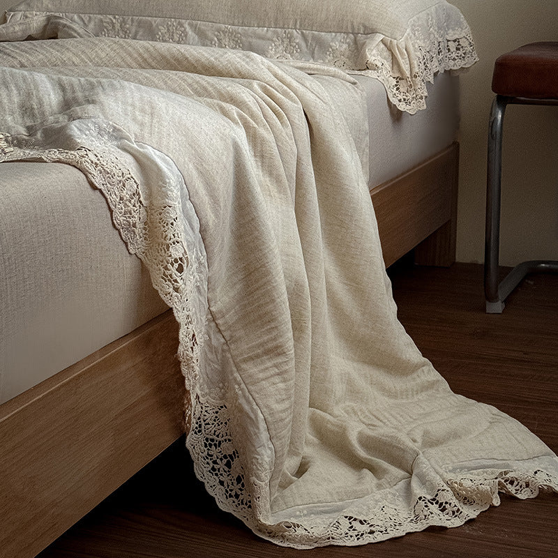English Herringbone Jacquard Cotton Linen Double Bed Washable Summer Cooling Quilt with Lace