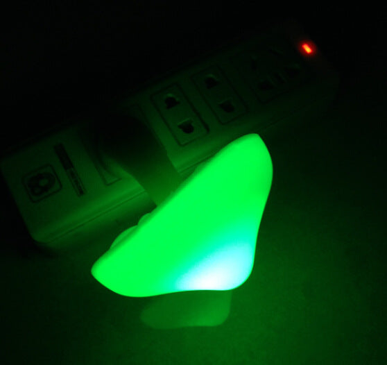 LED Night Light Mushroom Wall Socket Lampe EU US Plug Warm White Light-control Capteur Bedro