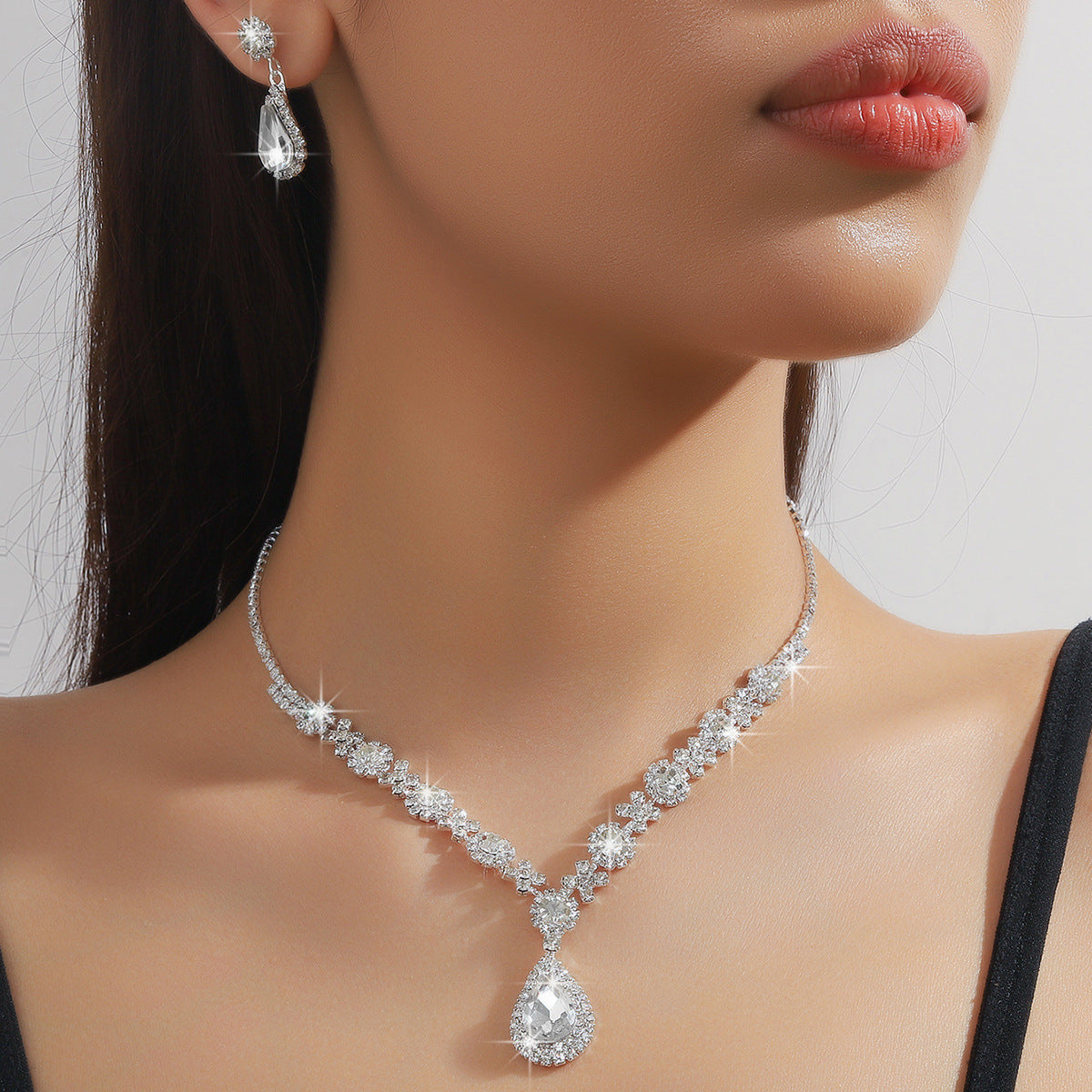 Bijoux de mariée femmes ensemble européen et américain cristal goutte d'eau