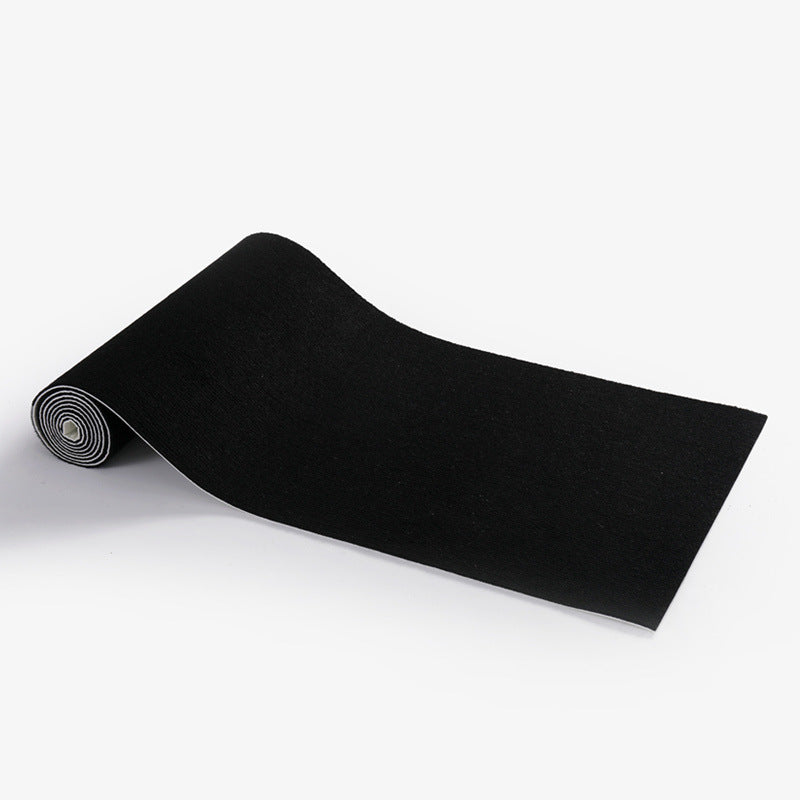 Couper pour s'adapter aux tapis autocollants
