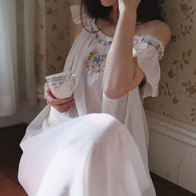 Robe de nuit romantique et élégante avec broderie tridimensionnelle