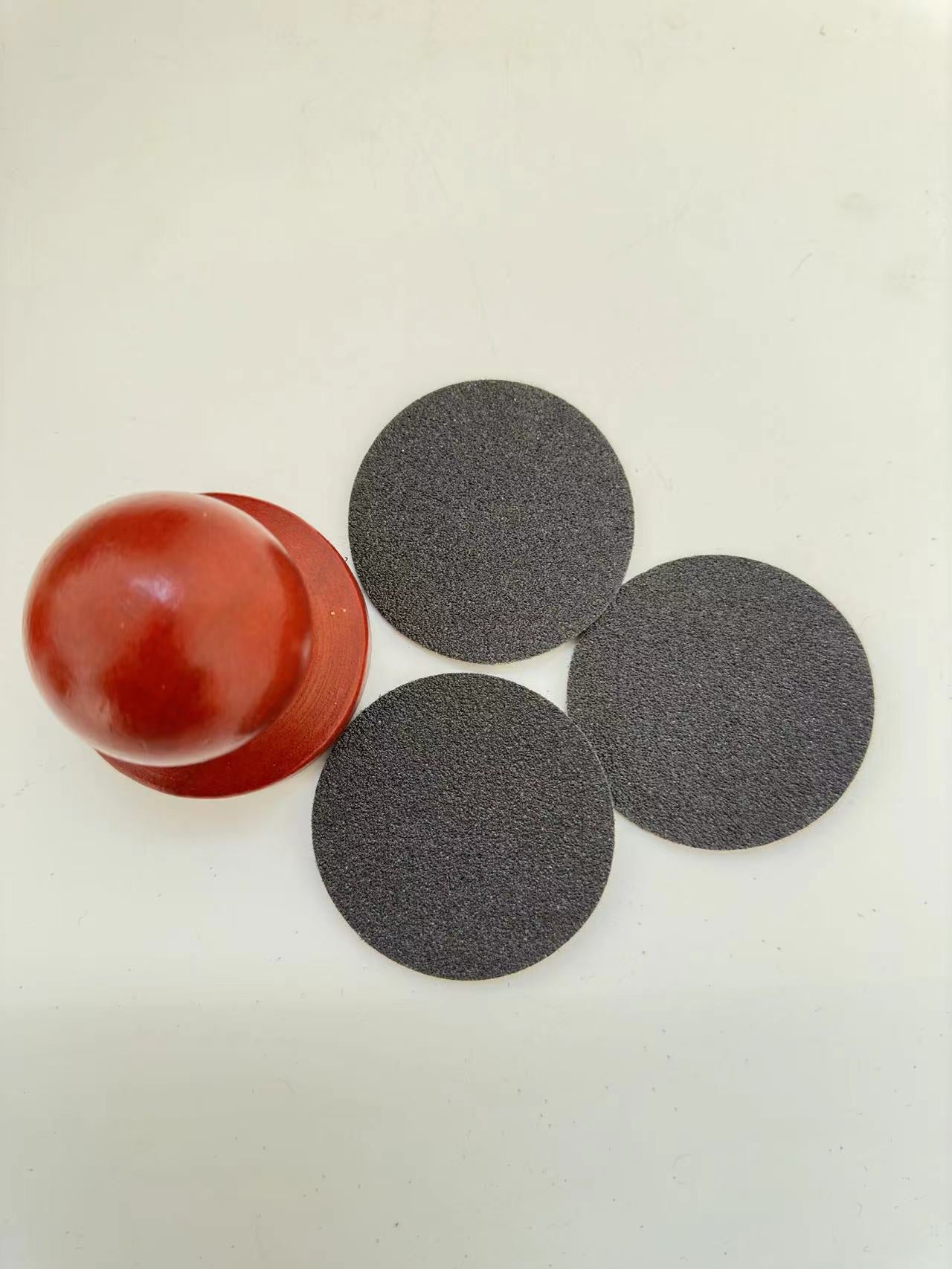 Planche de réparation de clous de chien amovible en bois