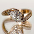 S925 Argent plaqué or 6x9mm Poire coupée Moissanite Anneau contour de vague demi lunette US Taille 6-9