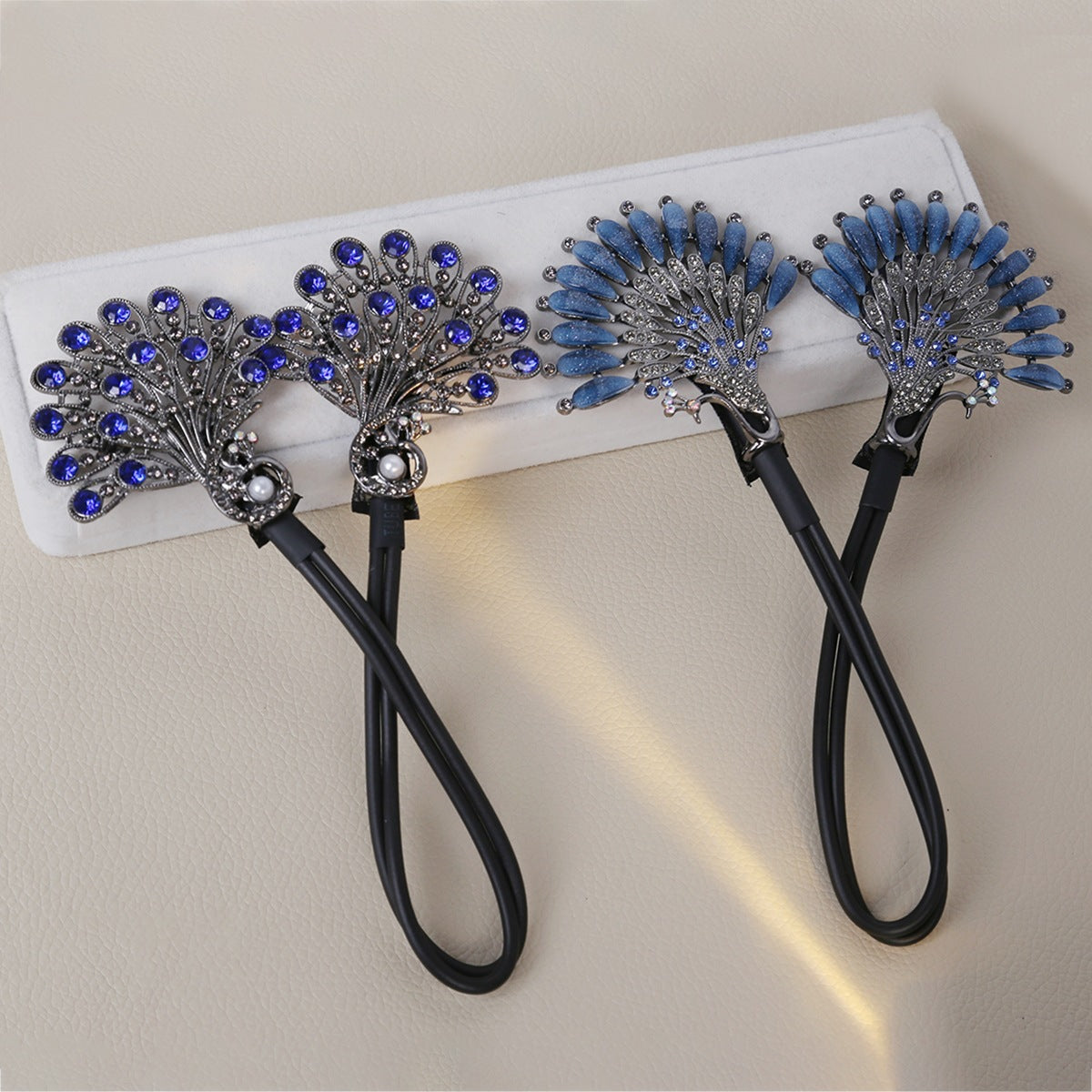 Retro Blue Peacock Style Diamond Clip perle clouté Exquisement élégant pour les courbes et