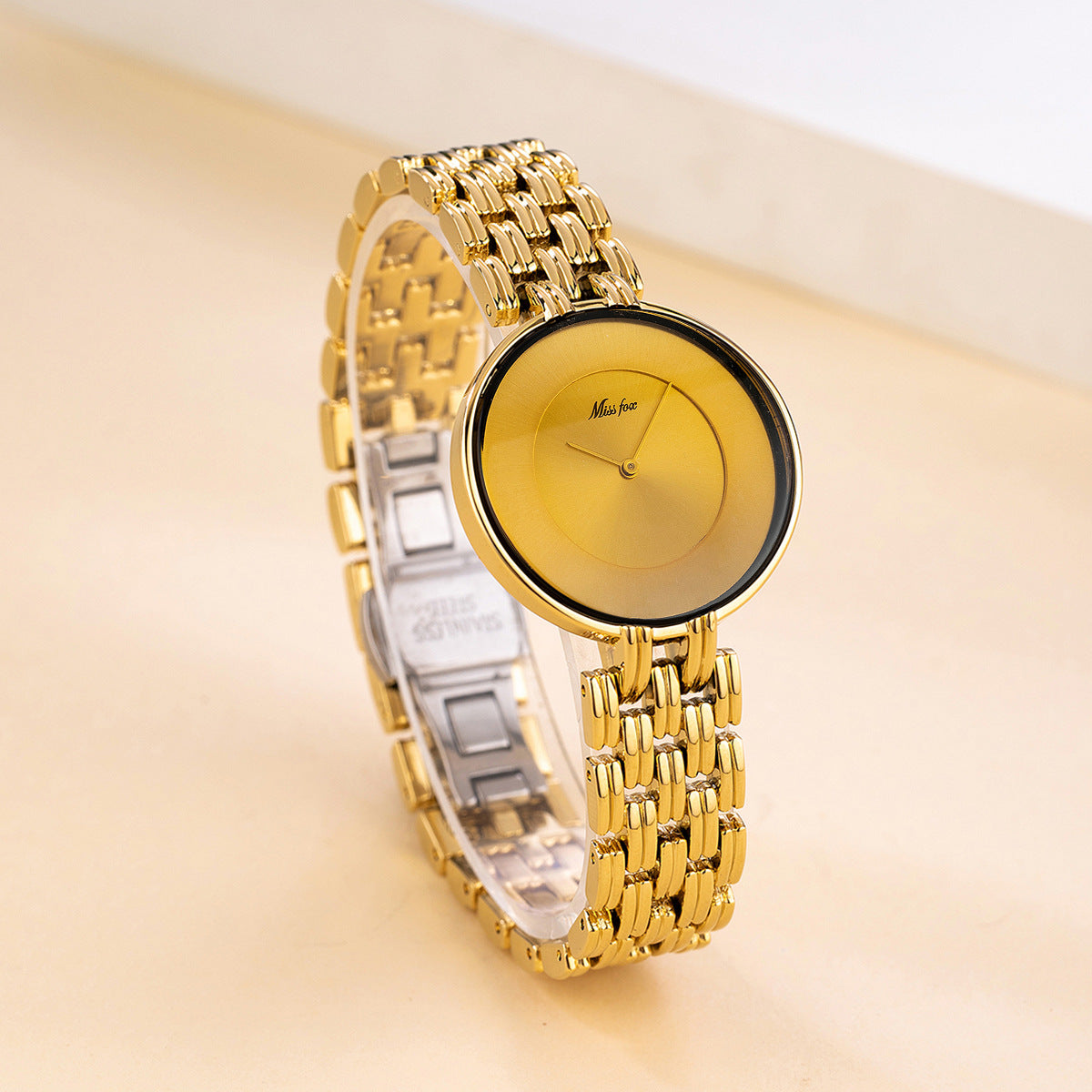 Montre Quartz en or noir simple
