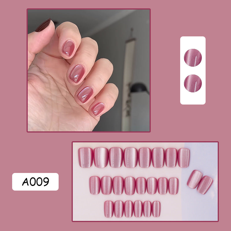 Série d'oeil de chat porter des ongles d'été