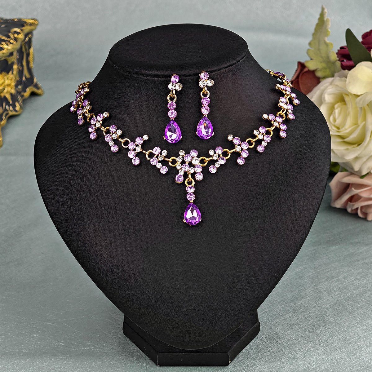Boucles d'oreilles et colliers en Strass Pearl