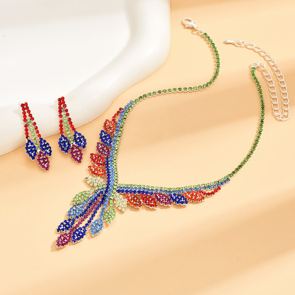 Boucles d'oreilles et colliers de style européen et américain