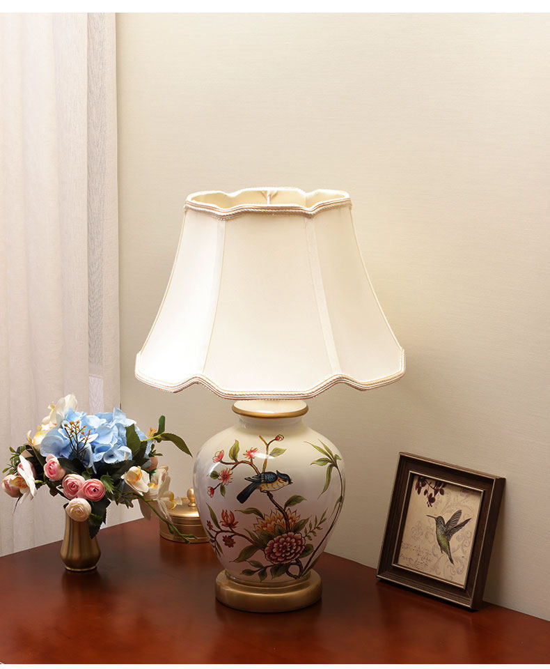 Lampe de table de chevet moderne Minimalist de style américain personnalisée pour la chambre