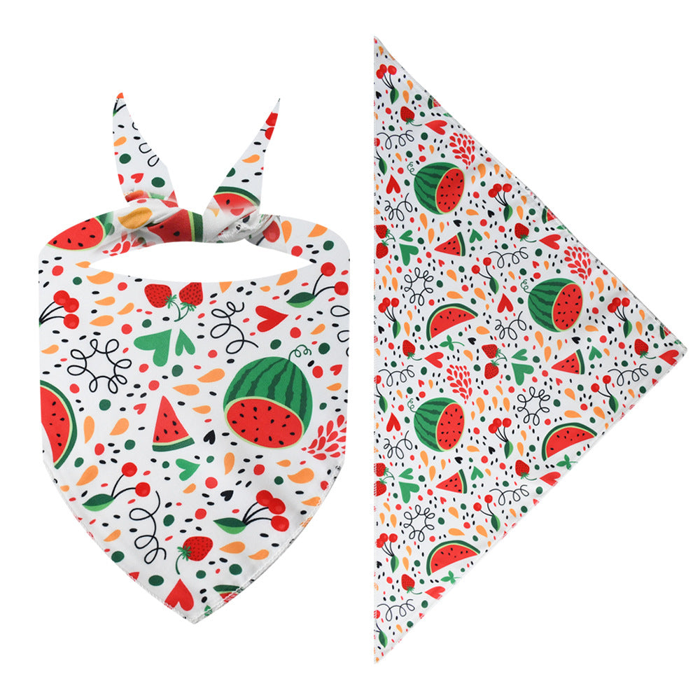 Dessin animé Triangle d'animal de compagnie frais Fruit Polyester imprimé Chat et chien Saliva Serviette écharpe Qui