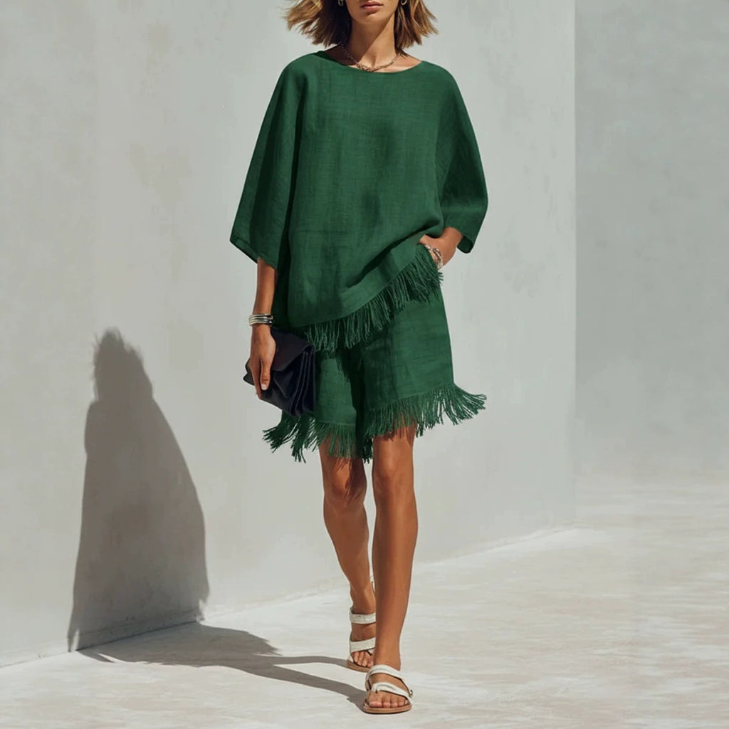 Le top occasionnel et le short à deux pièces pour femmes