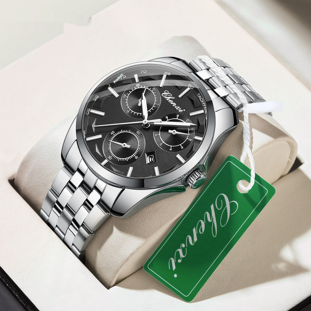 Homme d'affaires élégant montre avec les mains lumineuses
