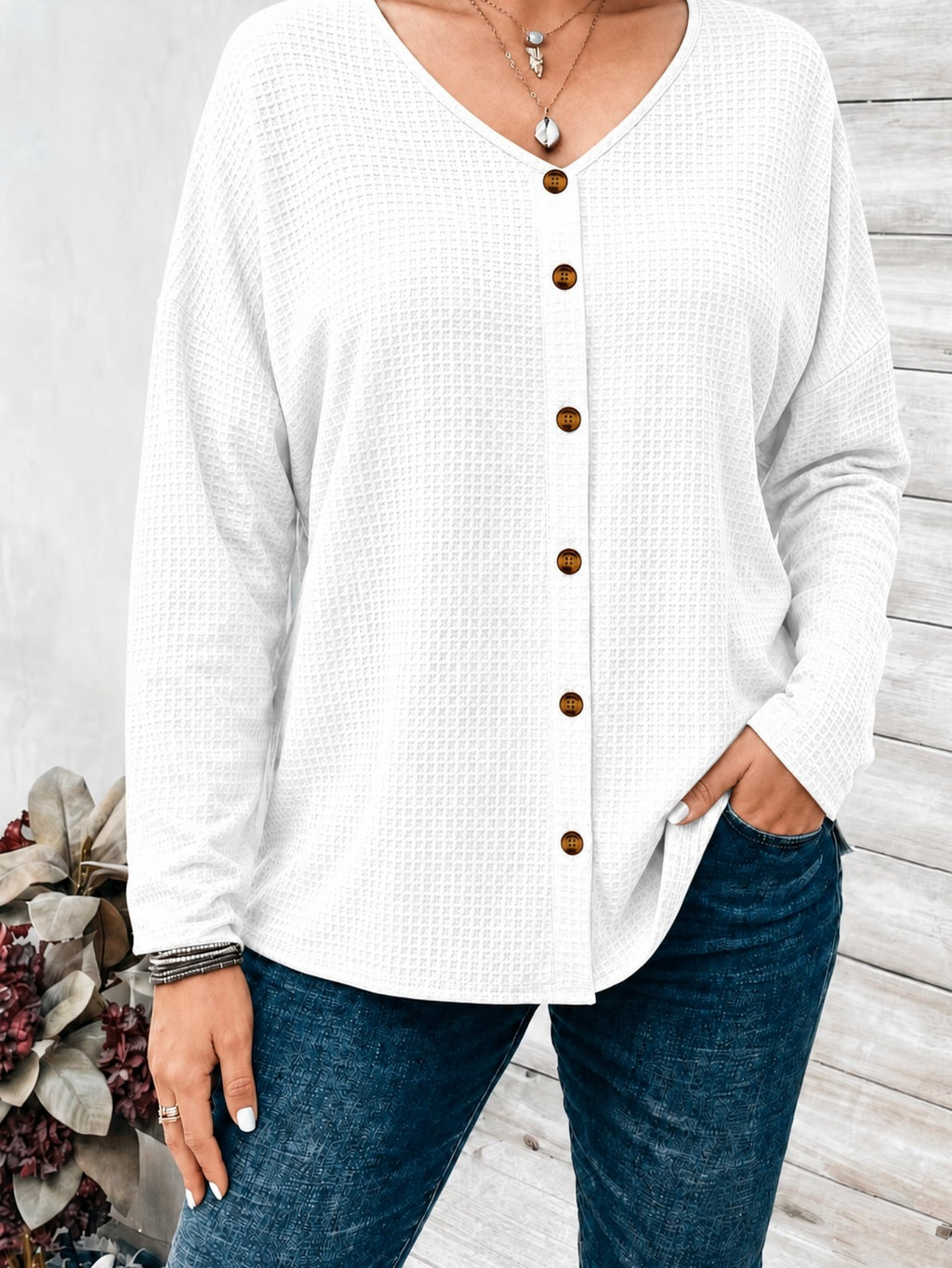 Blouse féminine avec épaules longues