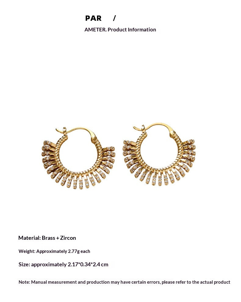 Automne Arrivée Fashionable Delicate Fan-Shaped Or-Plate Zircon Boucles d'oreilles