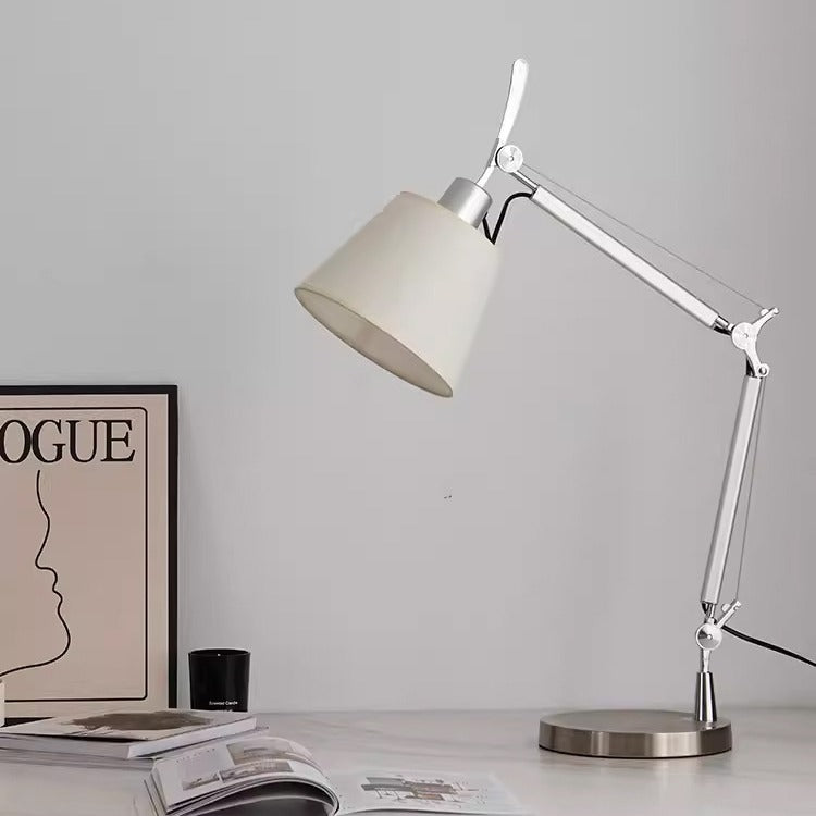 Bureau étude et travail de protection des yeux lampe de table