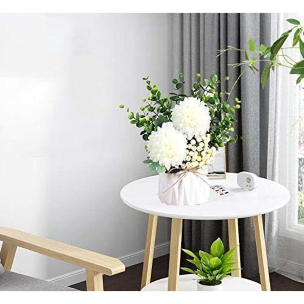 Décor saisonnier — Fleur d'hydrange artificielle et petit vase en céramique