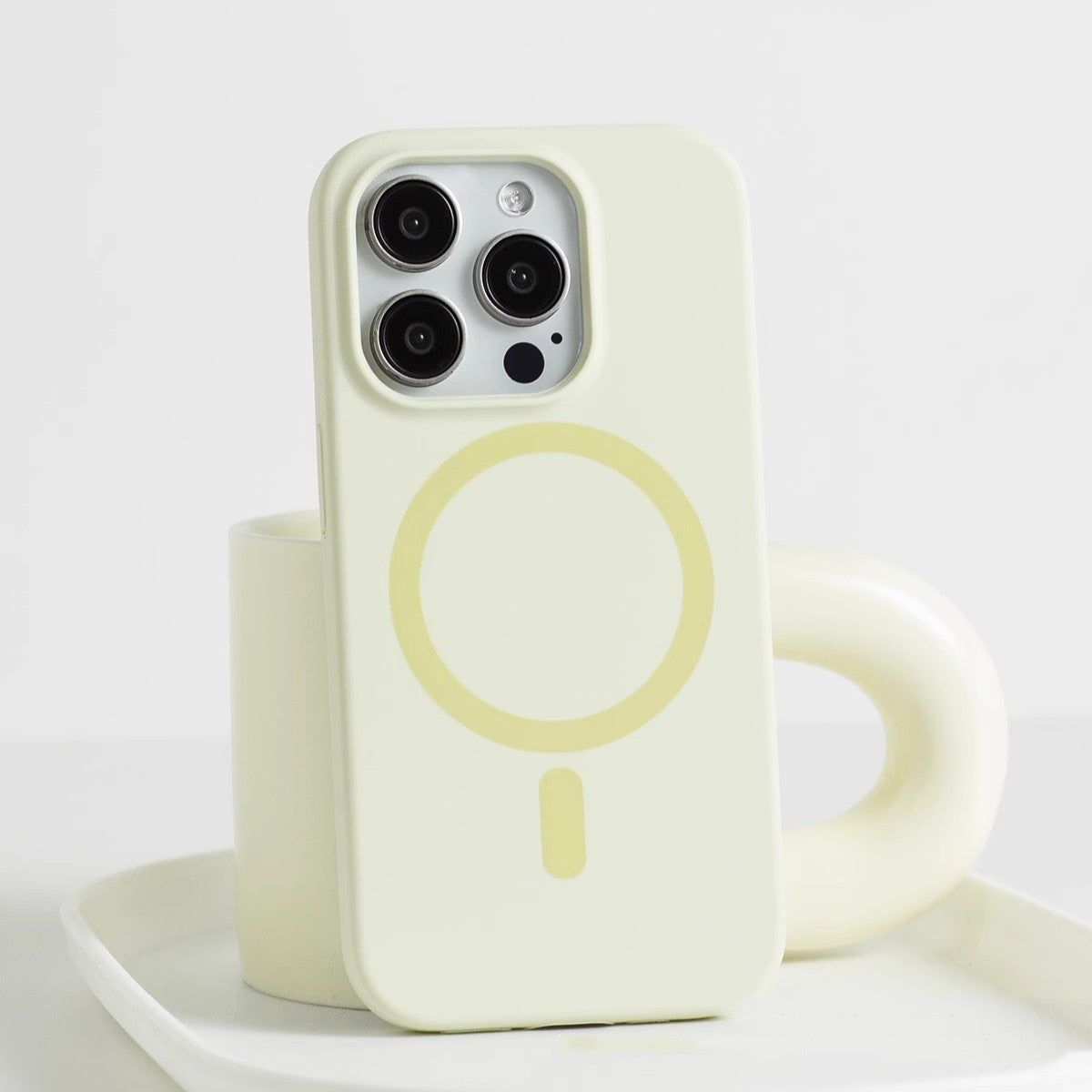 Cas de téléphone à charge magnétique liquide tout compris IPh
