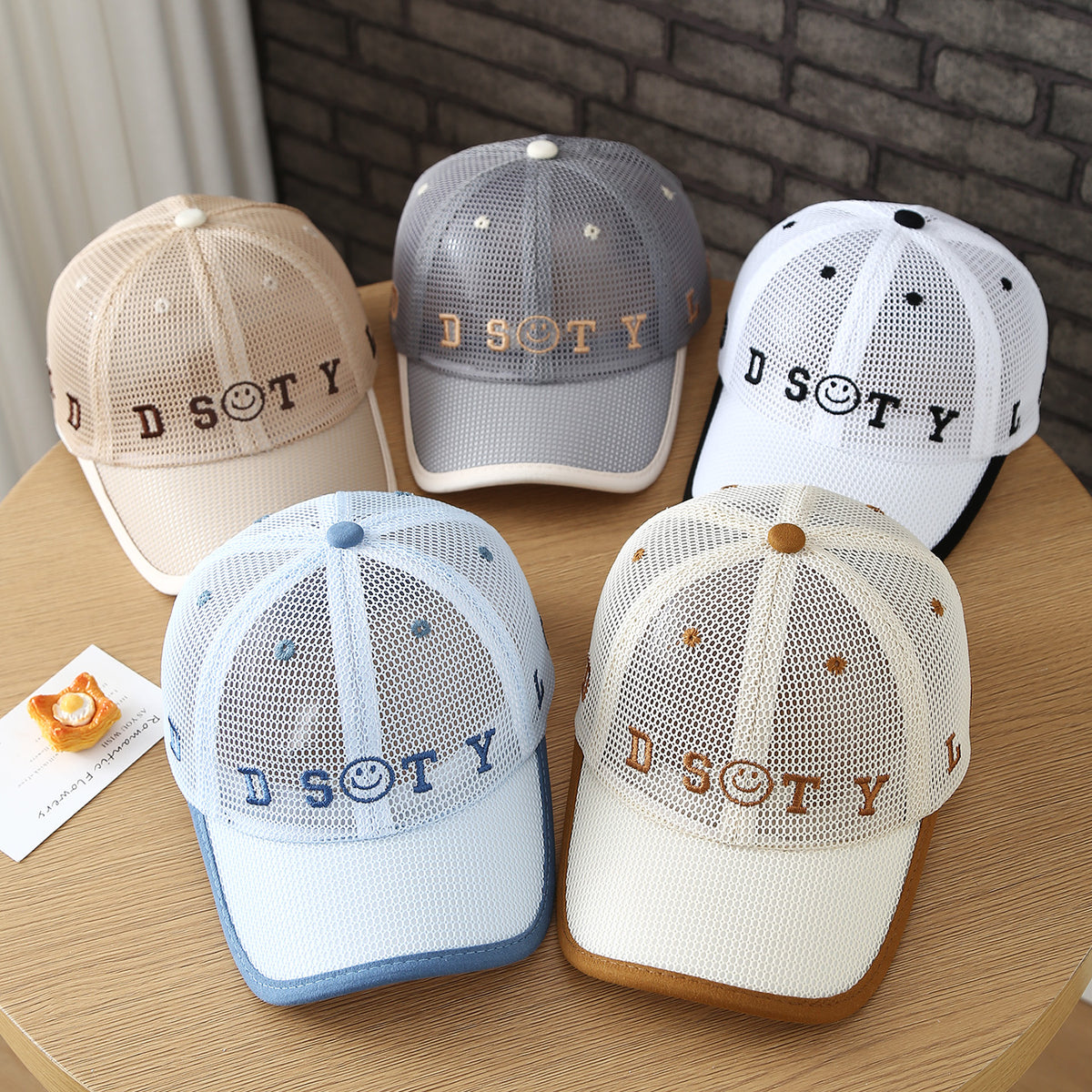 Casquette en mesh léger d'été pour enfants - Garçons et filles DSTY Base brodée visage souriant