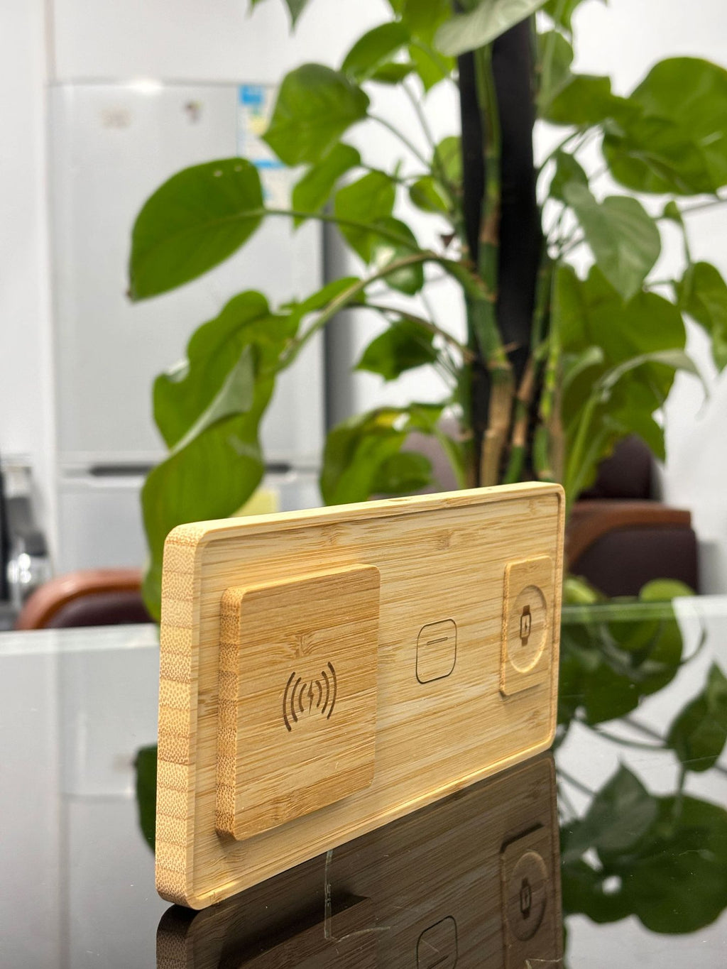 Support de recharge rapide sans fil en bambou et en bois